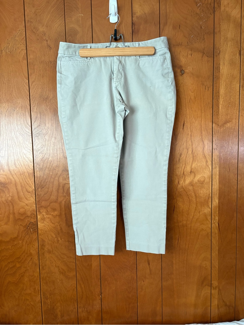 Women's Cropped Stretch Pants in Light Khaki